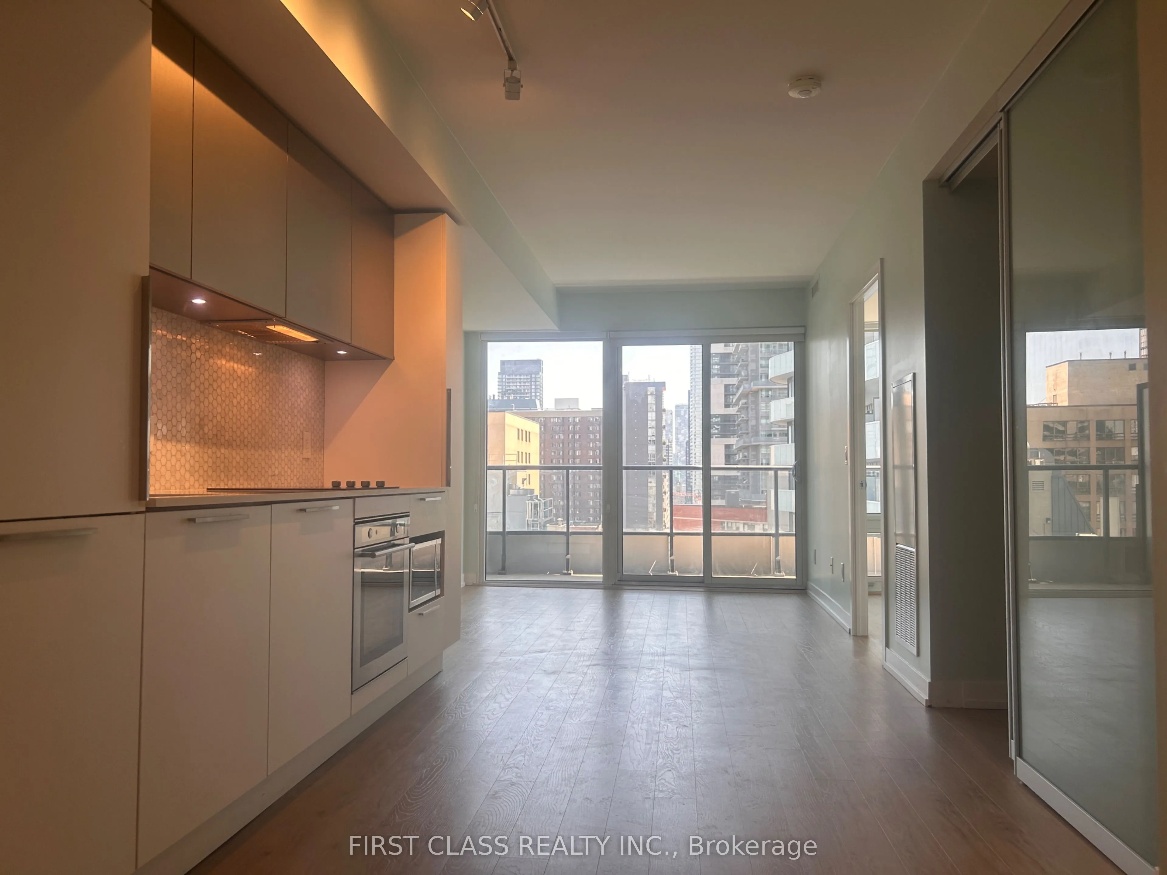 85 Wood Street, #1518