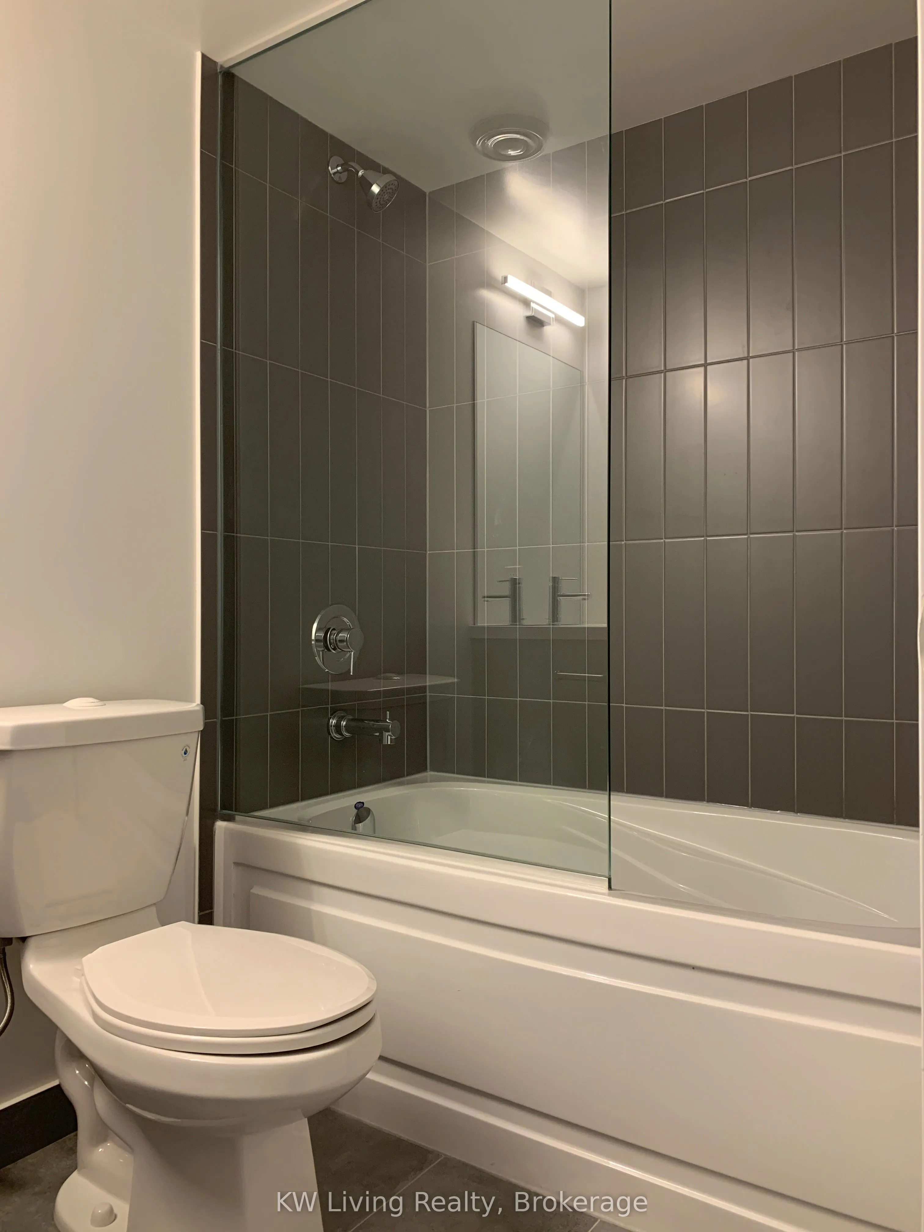 60 Shuter Street, #1211