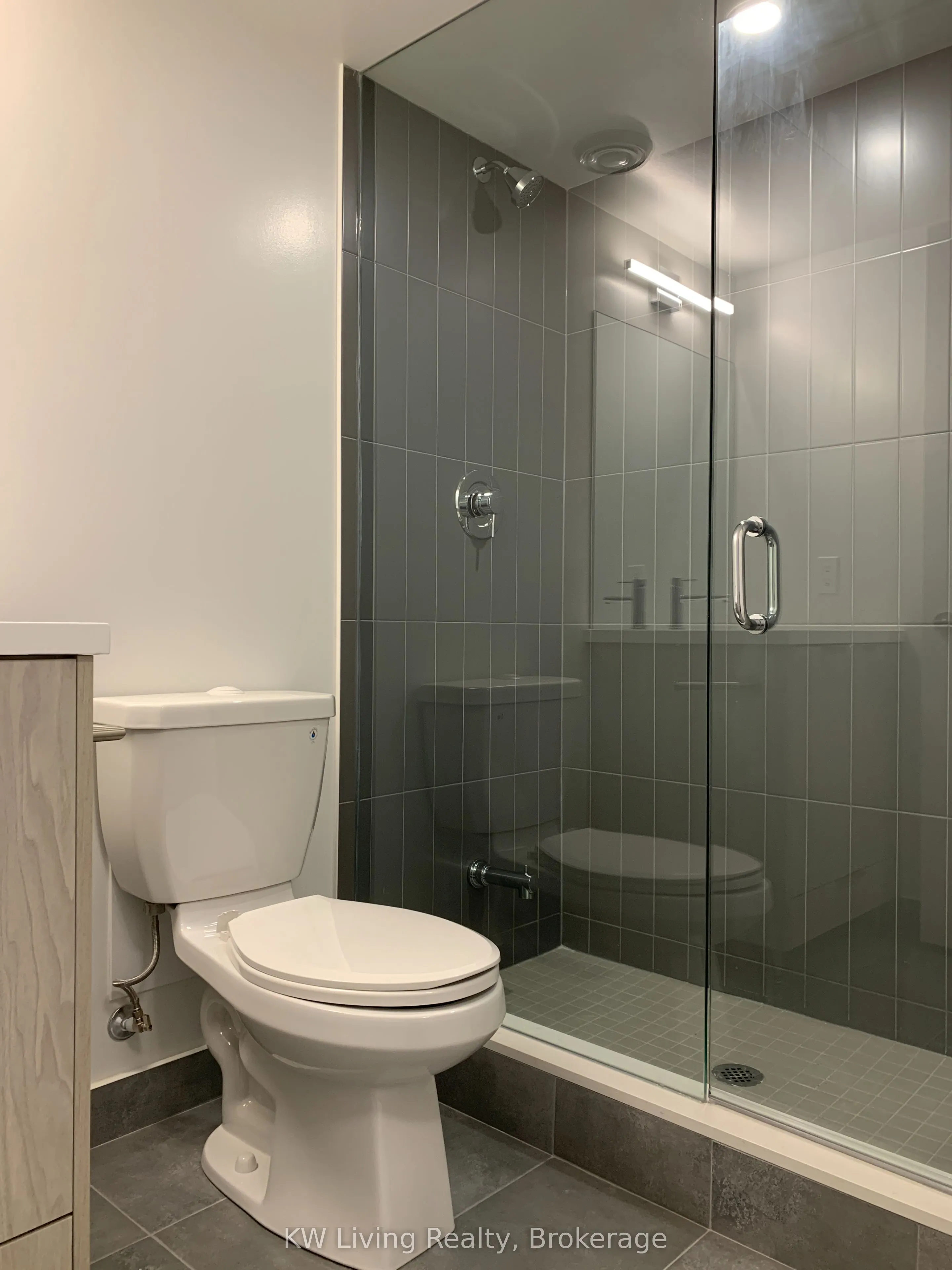 60 Shuter Street, #1211