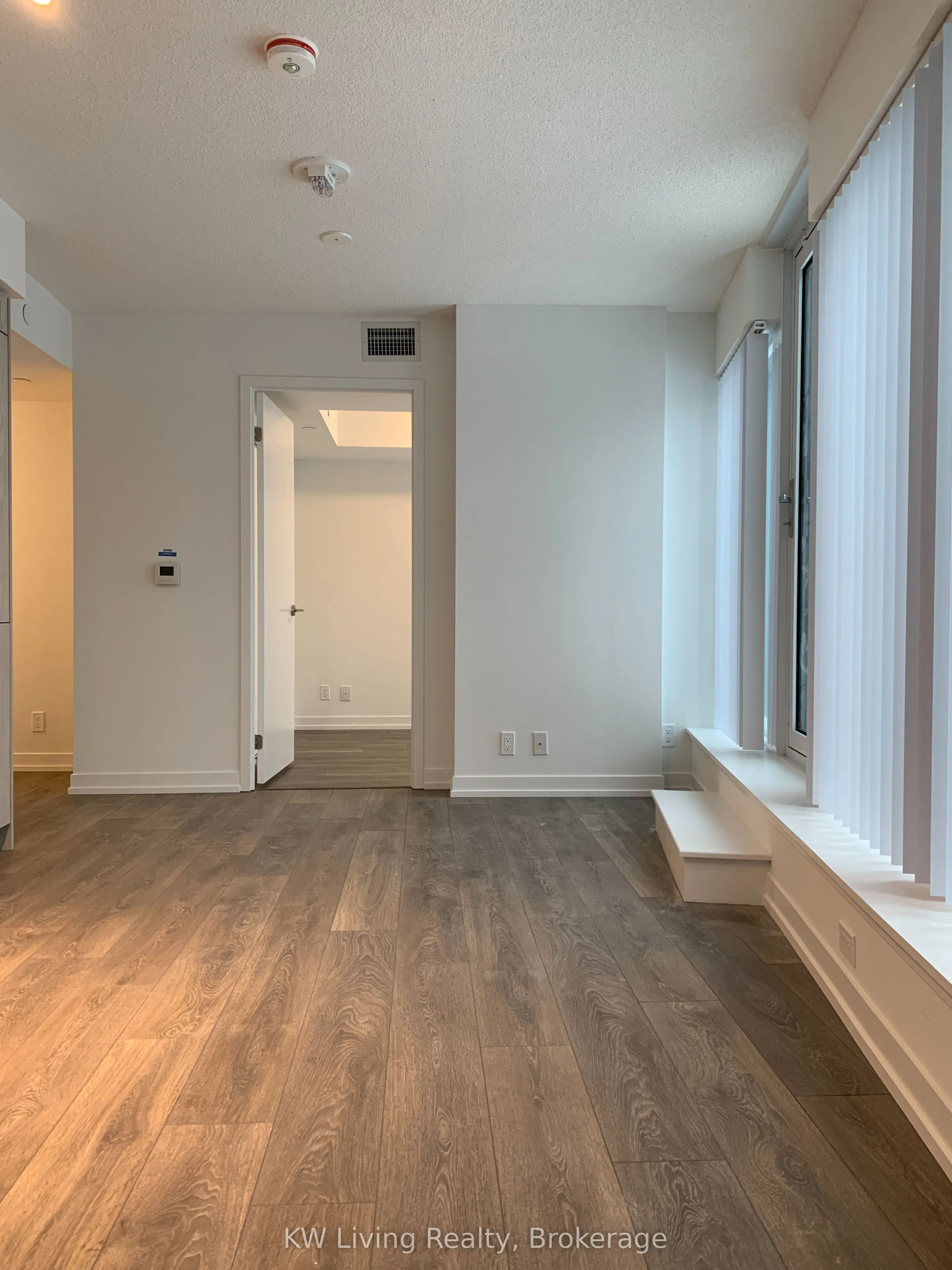 60 Shuter Street, #1211