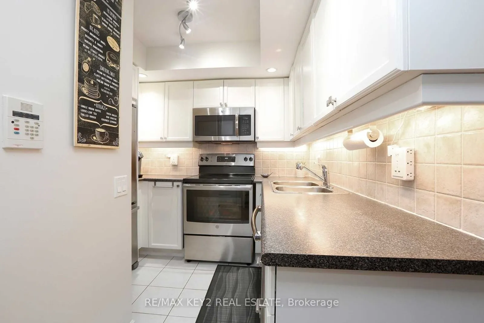 15 Northtown Way, #1329