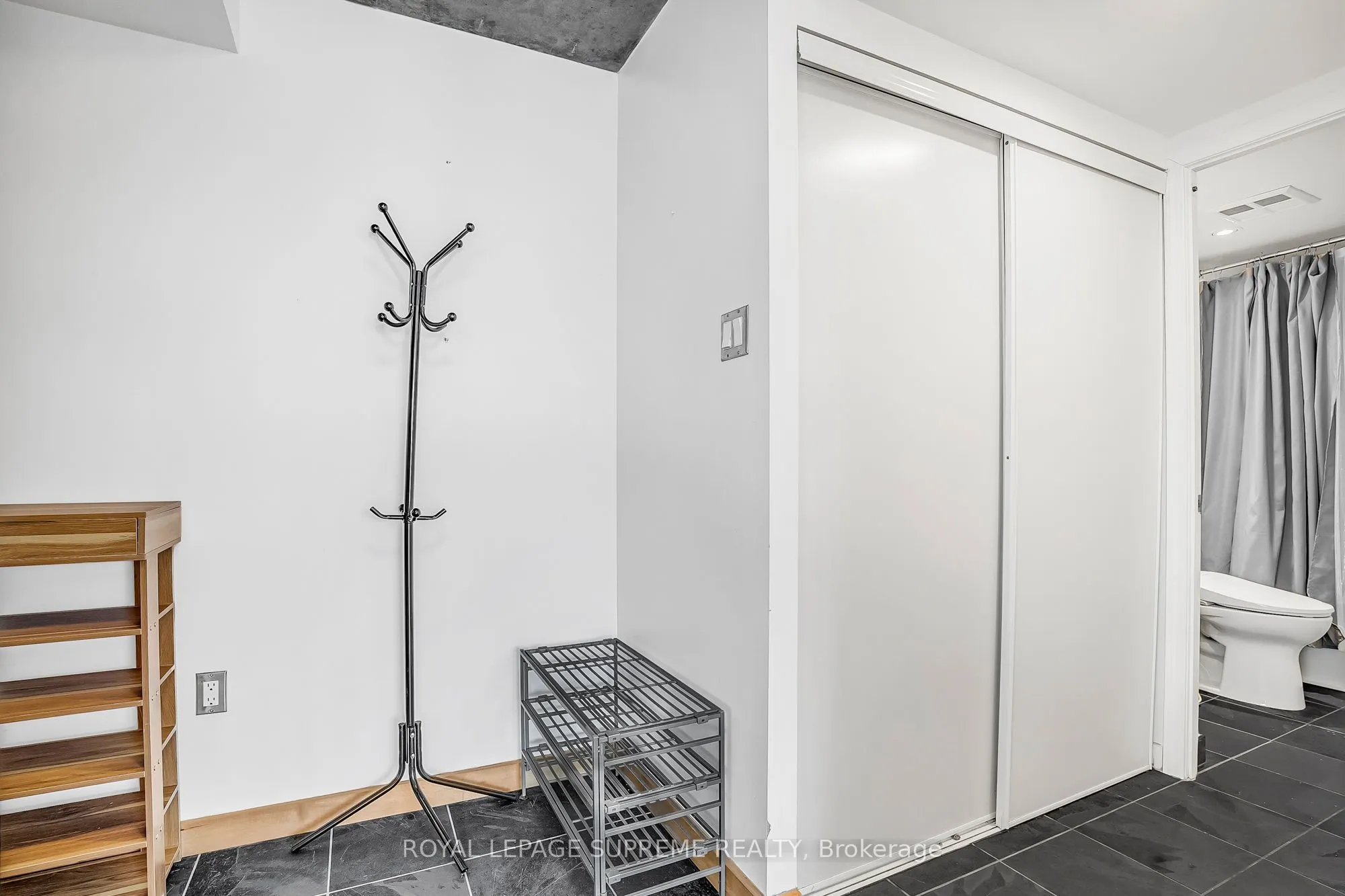 954 King Street W, #516