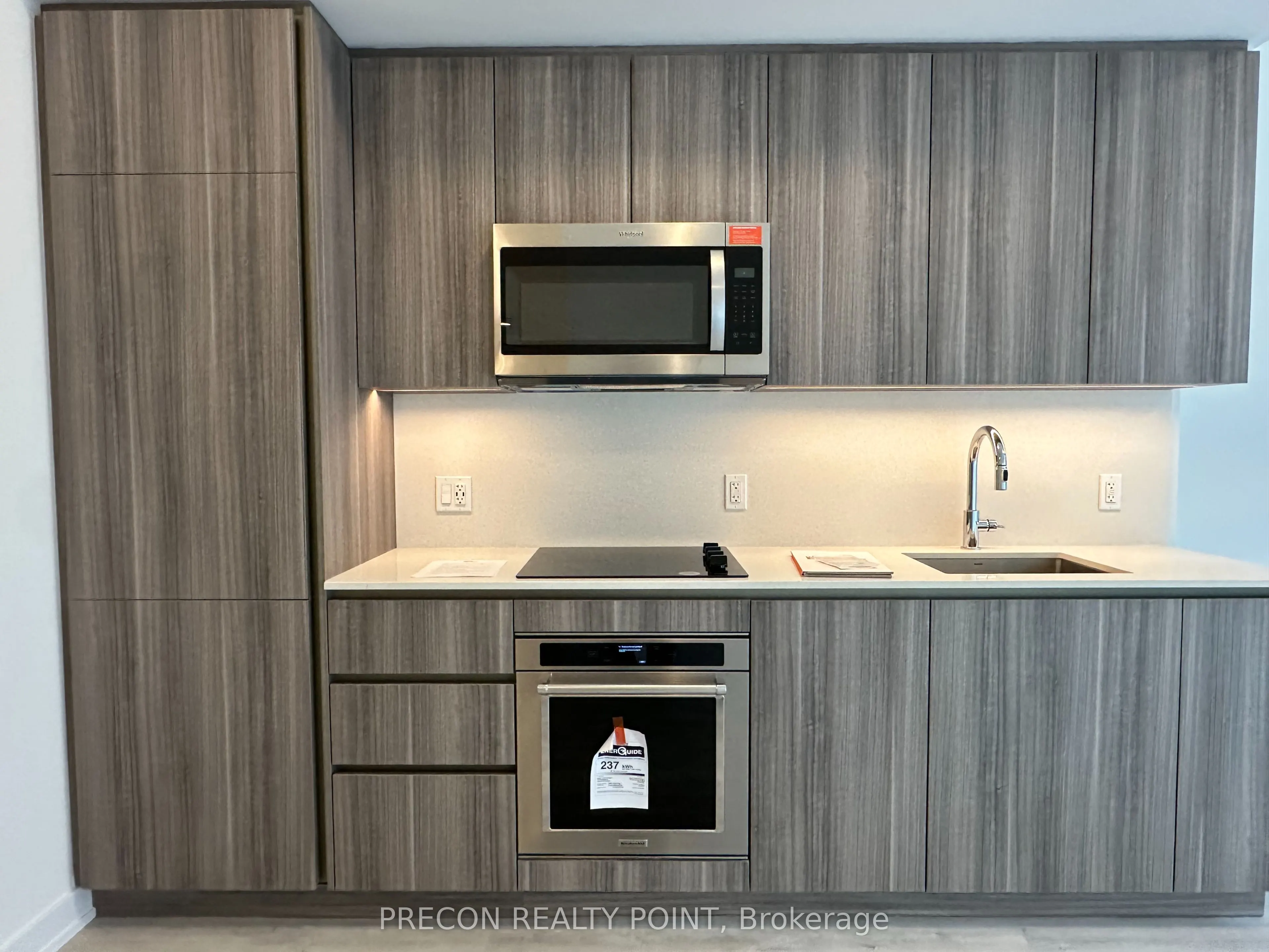 15 Richardson Street E, #1124