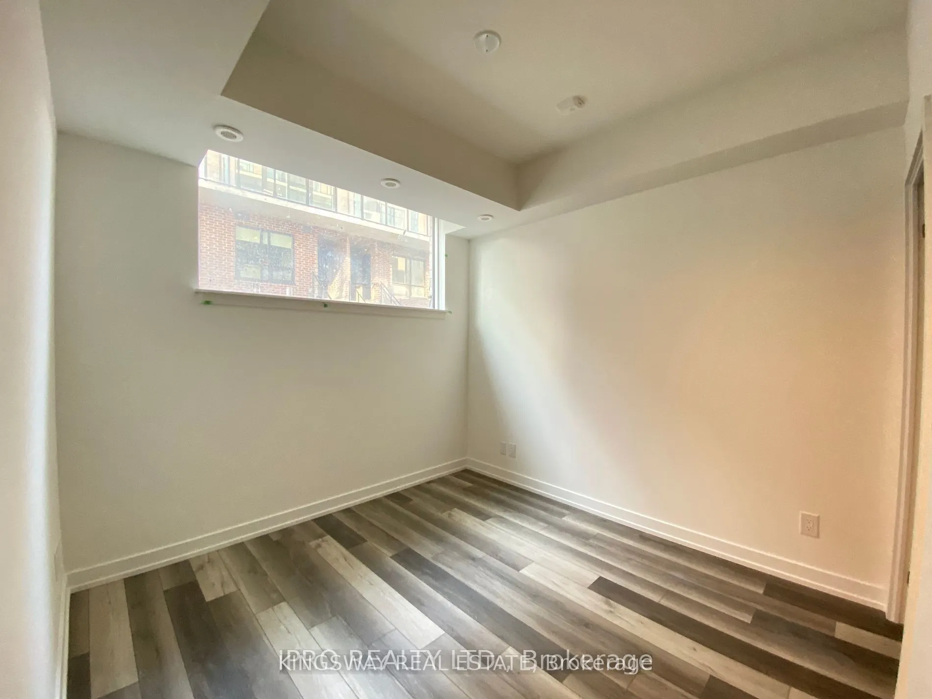 851 Sheppard Avenue W, #33