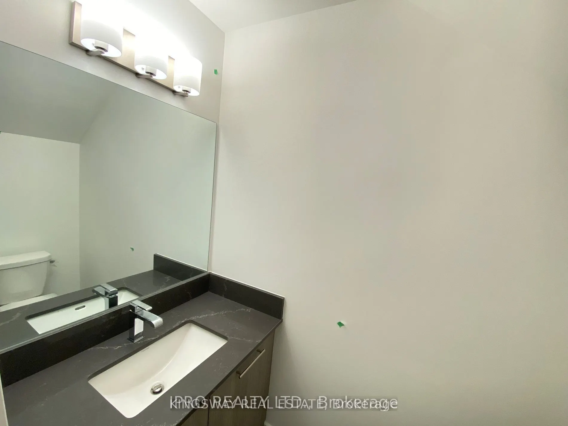 851 Sheppard Avenue W, #33