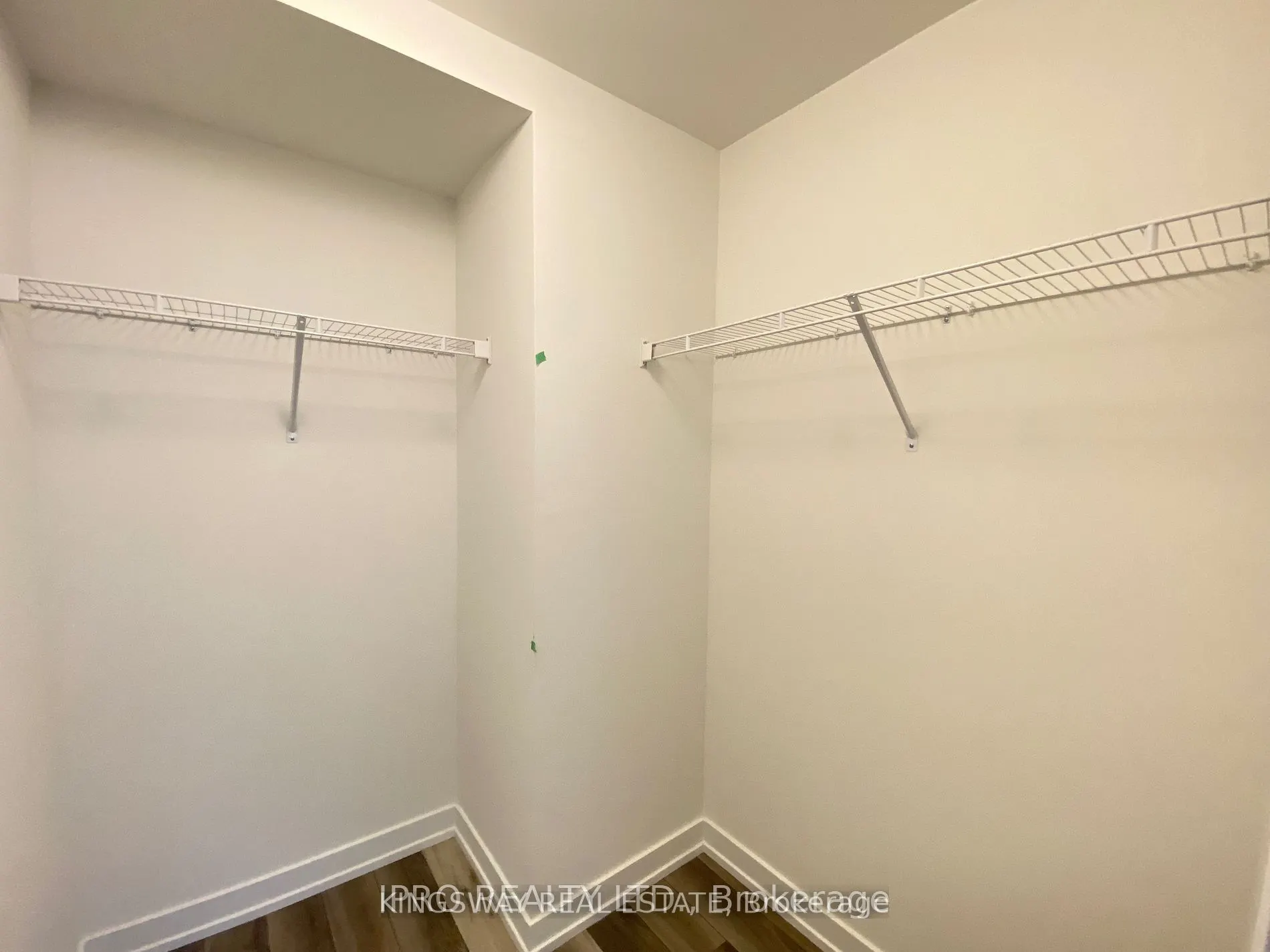 851 Sheppard Avenue W, #33