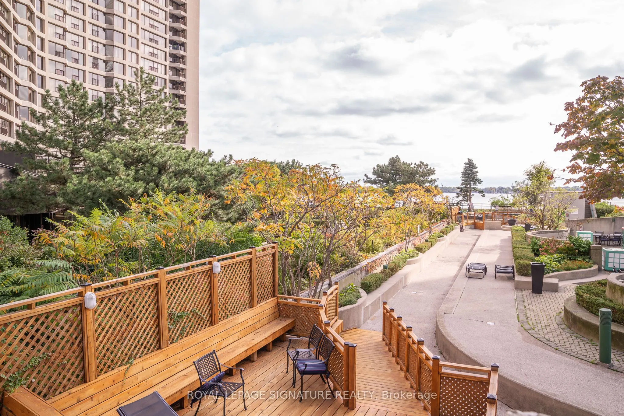 99 Harbour Square, #3610