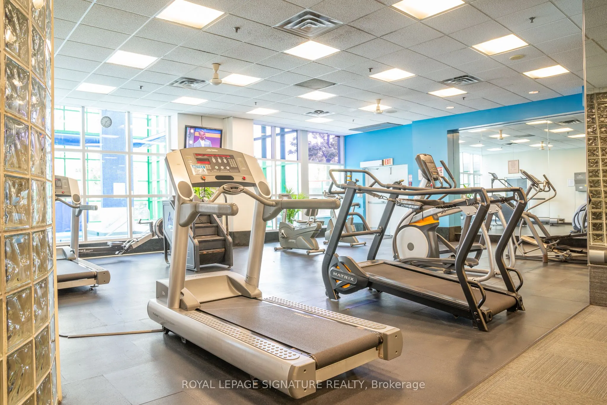 99 Harbour Square, #3610