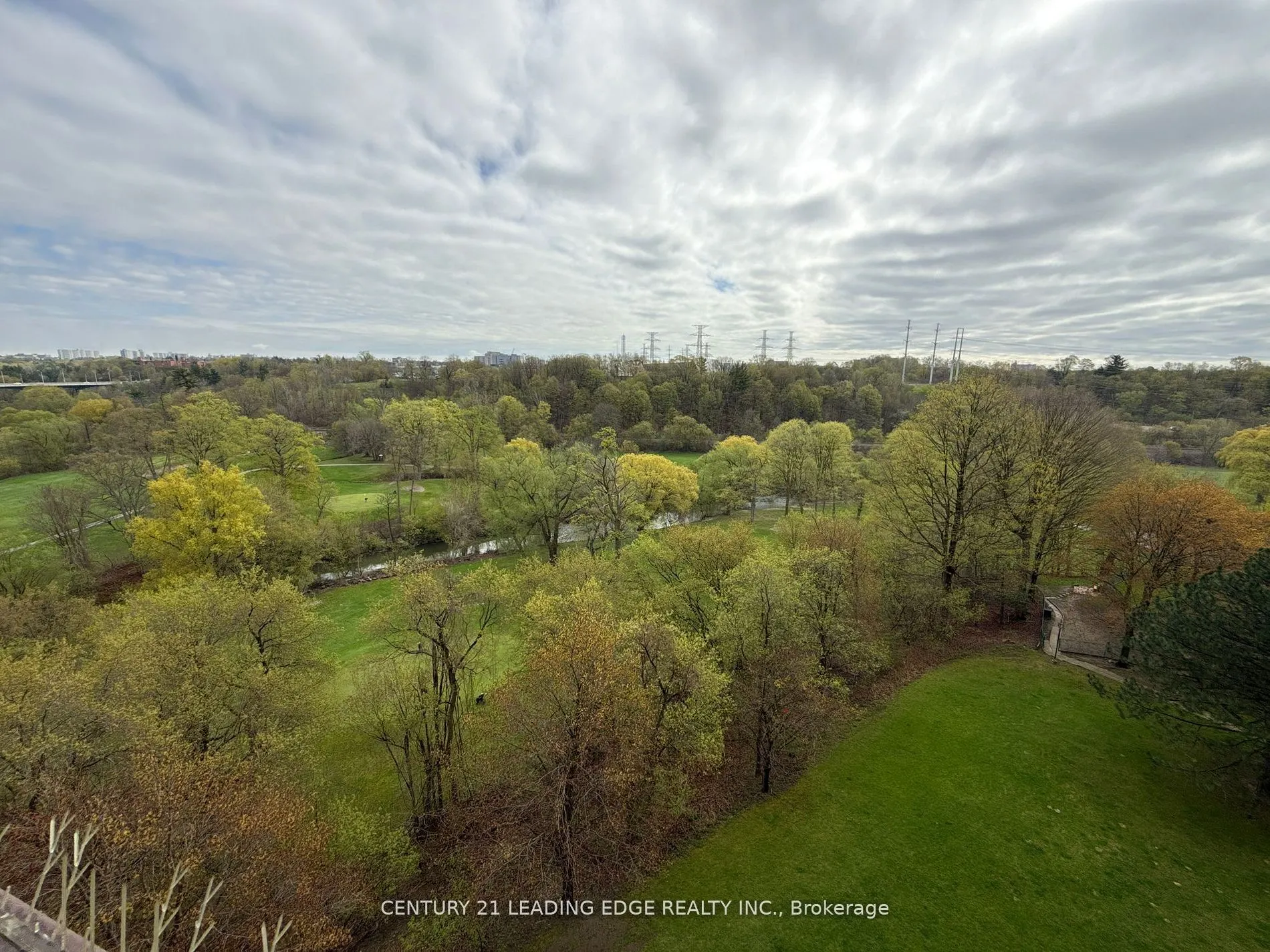 20 Edgecliff Golfway, #815