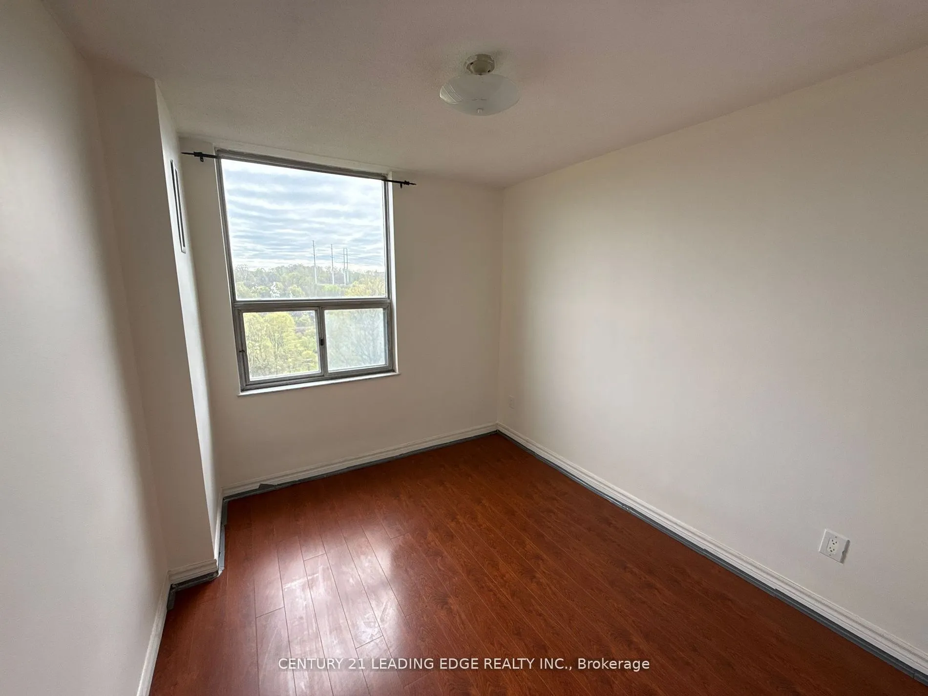 20 Edgecliff Golfway, #815