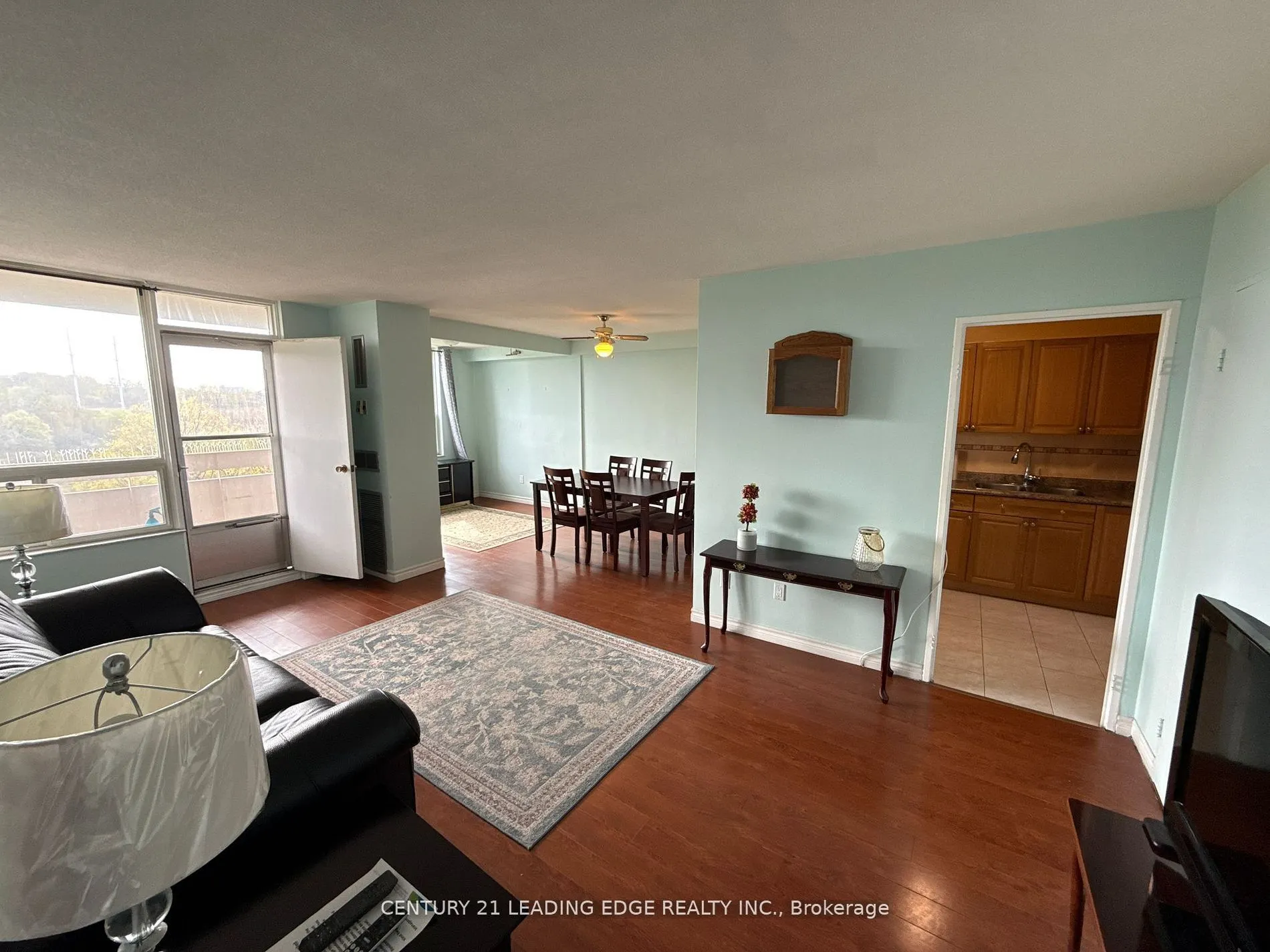 20 Edgecliff Golfway, #815