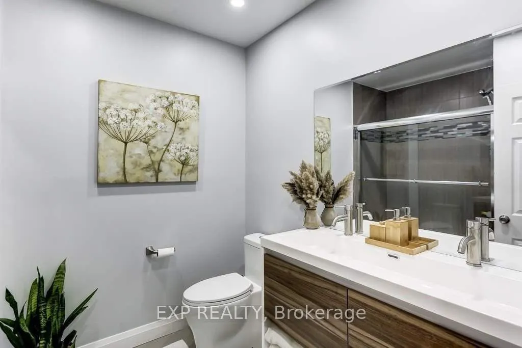 72 Billington Crescent, #Upper