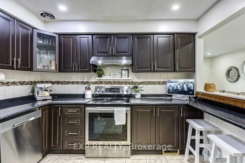72 Billington Crescent, #Upper
