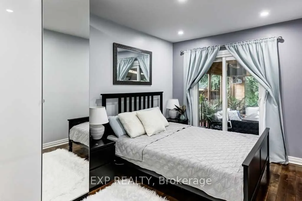 72 Billington Crescent, #Upper