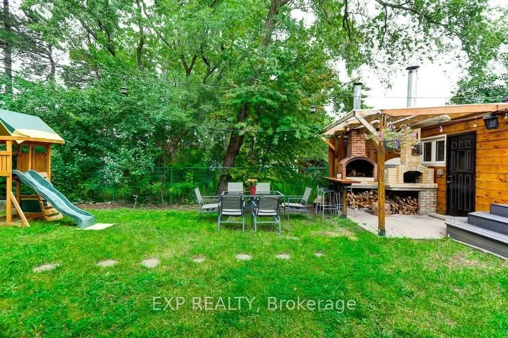 72 Billington Crescent, #Upper