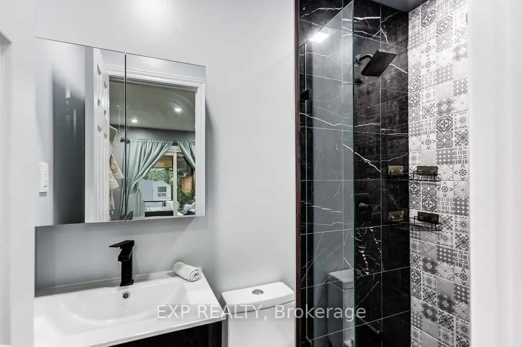 72 Billington Crescent, #Upper
