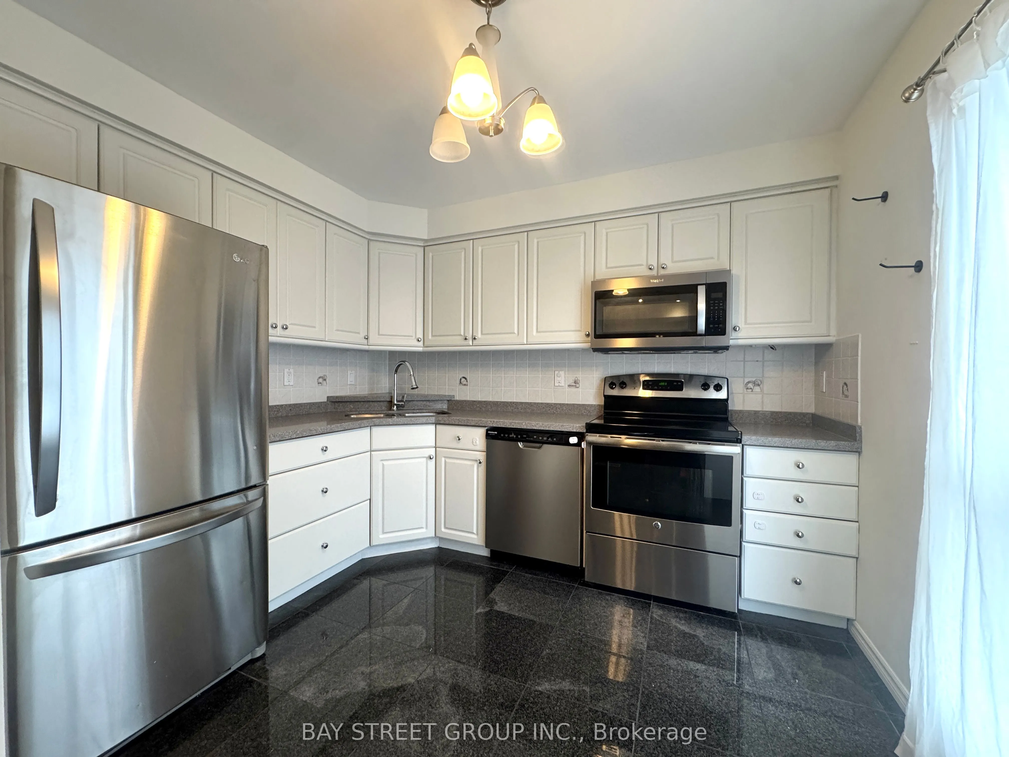 85 Laurie Shepway Way, #27
