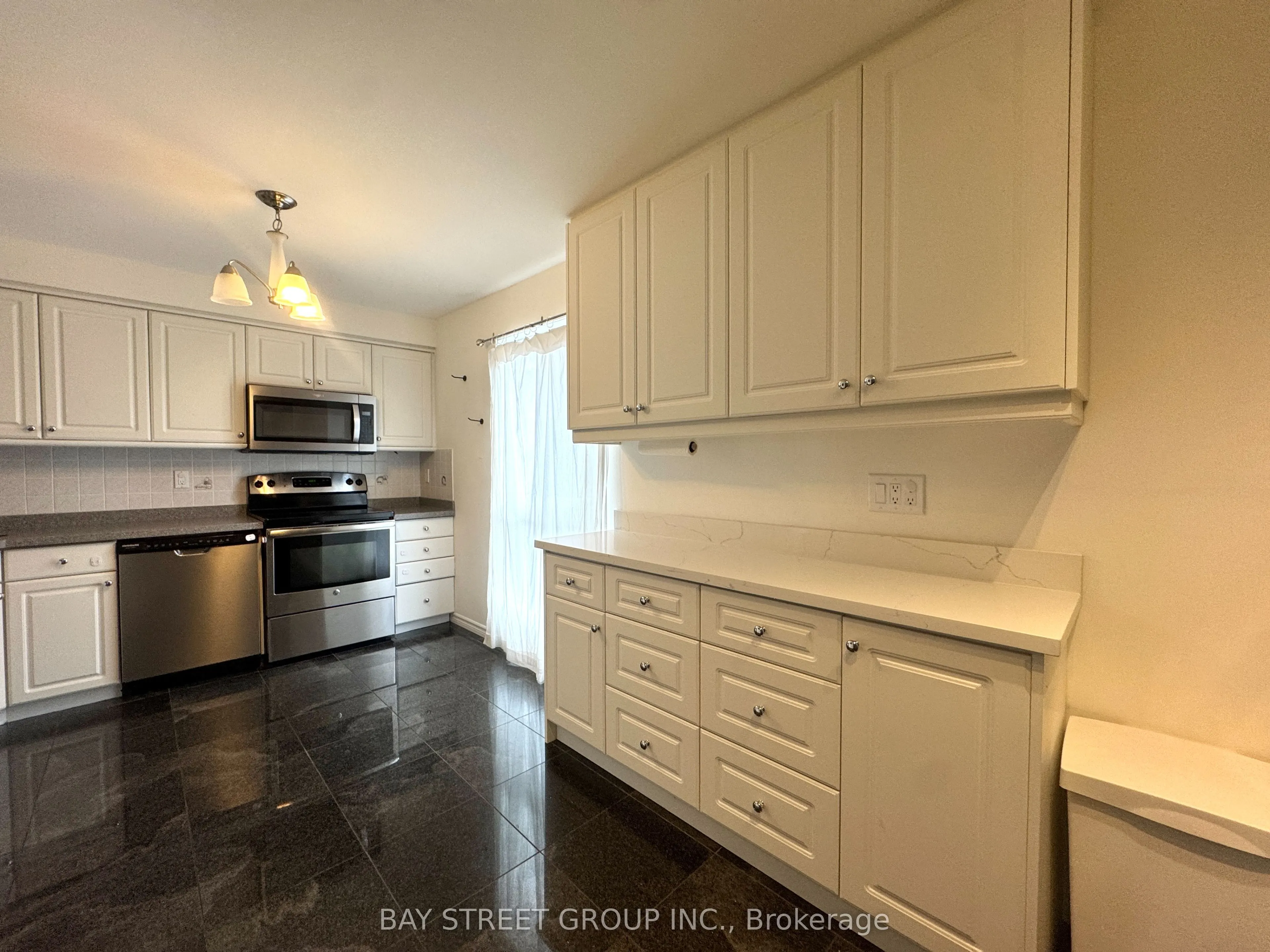 85 Laurie Shepway Way, #27