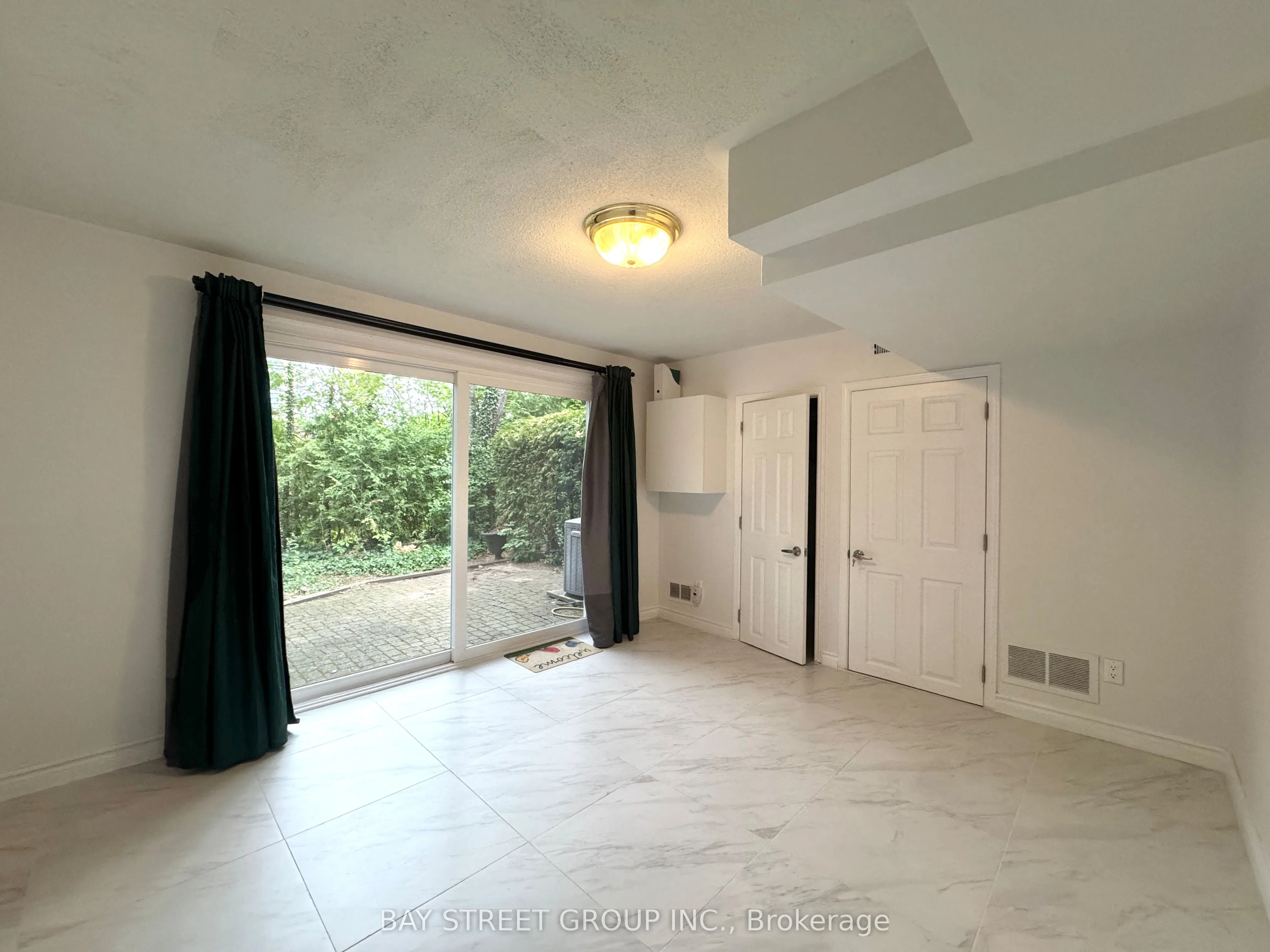85 Laurie Shepway Way, #27