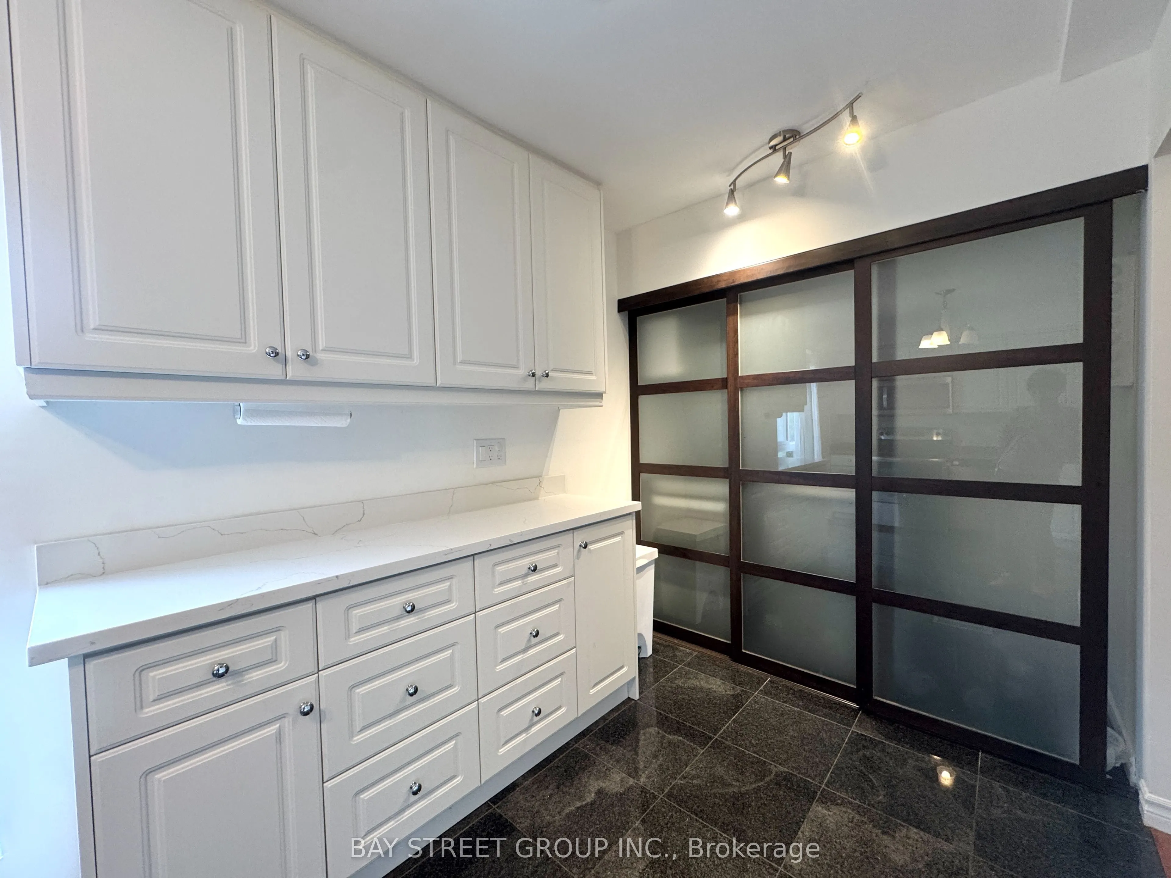 85 Laurie Shepway Way, #27