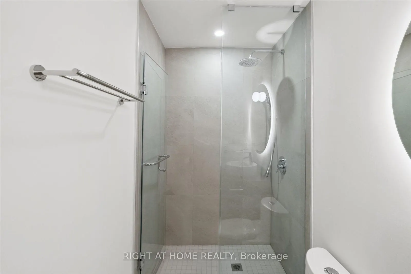 125 Kendal Ave Avenue, #2