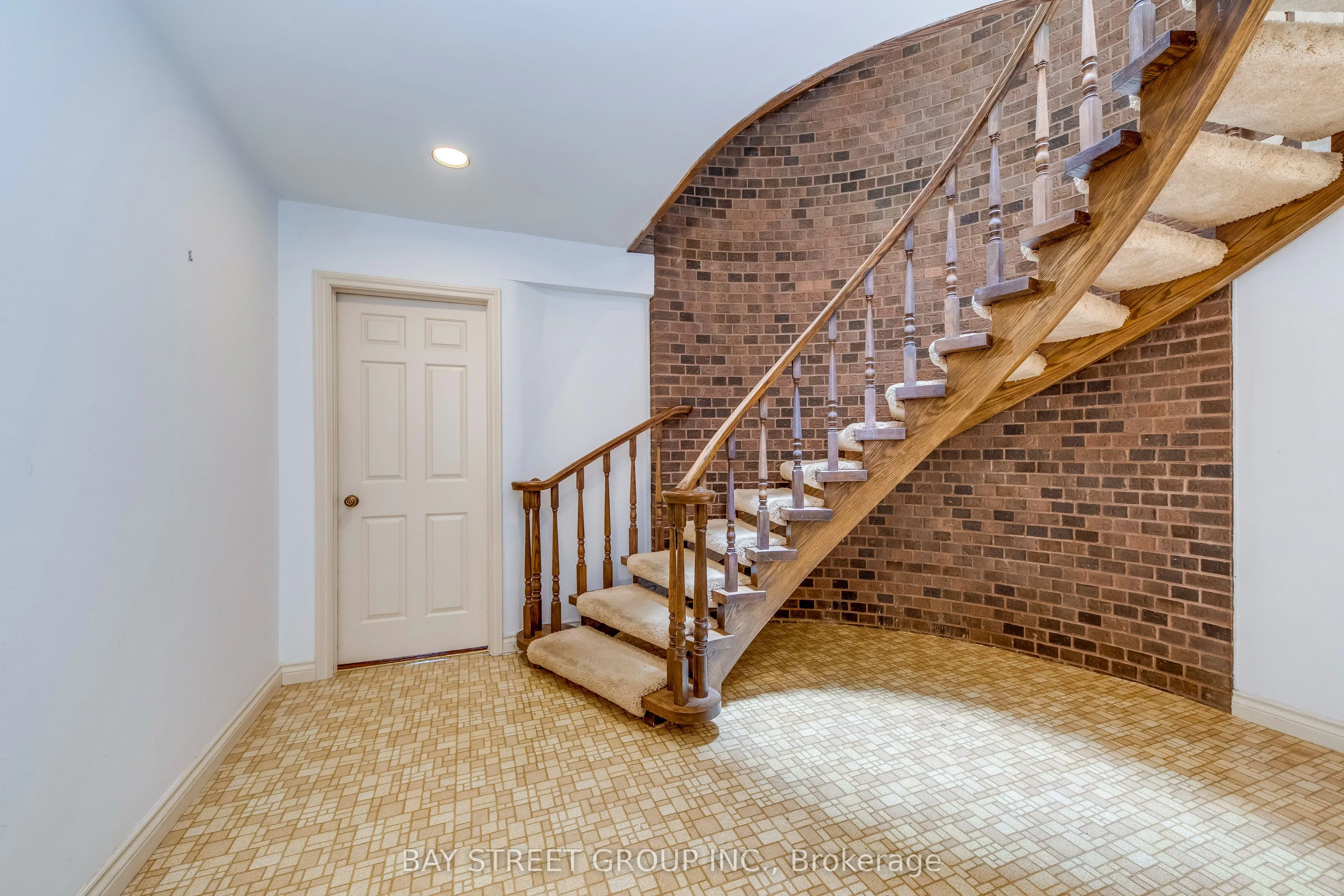 7 Mylesview Place