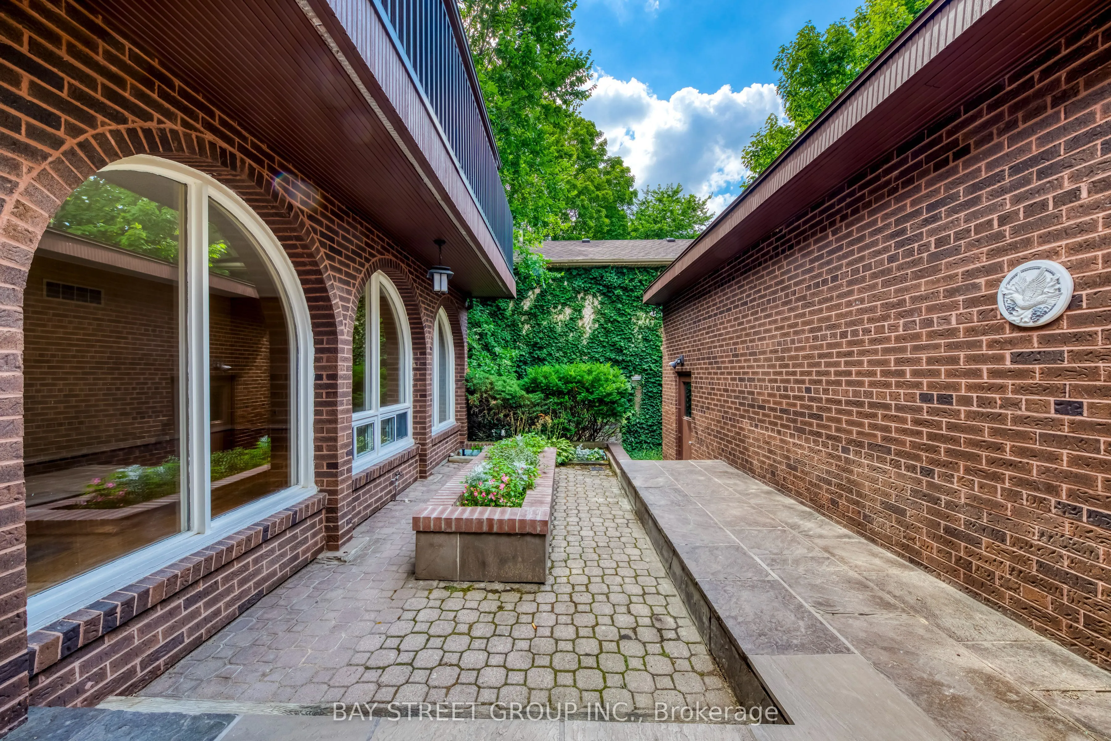 7 Mylesview Place