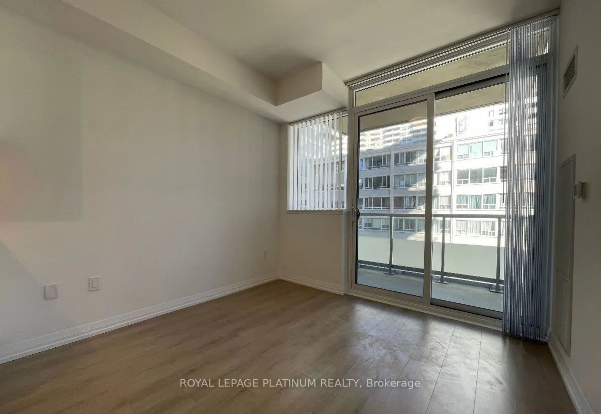 25 Holly Street, #1105