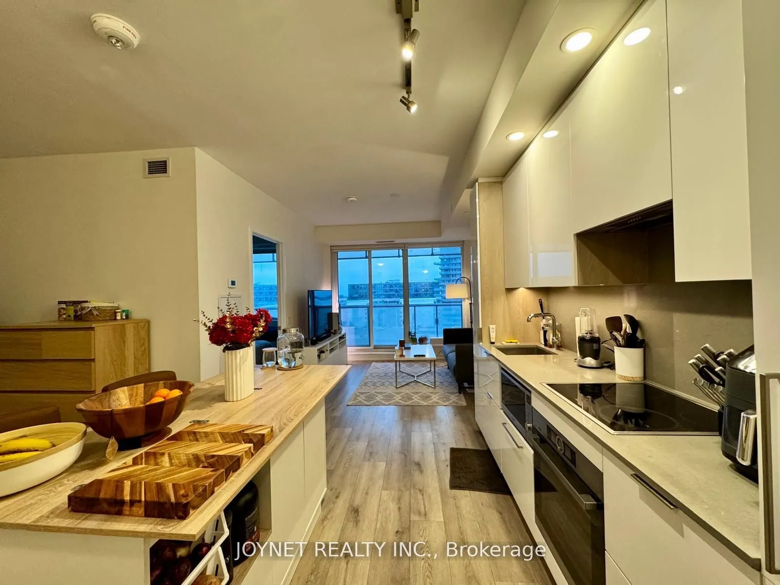 28 Freeland Street, #1201