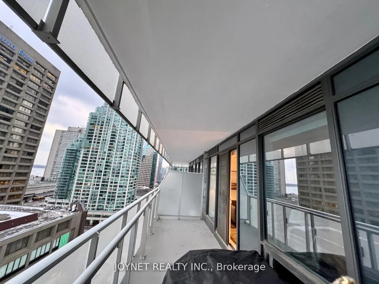 28 Freeland Street, #1201