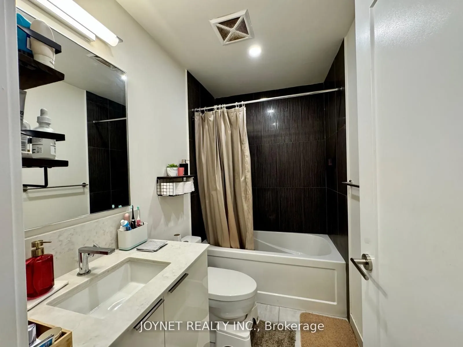 28 Freeland Street, #1201