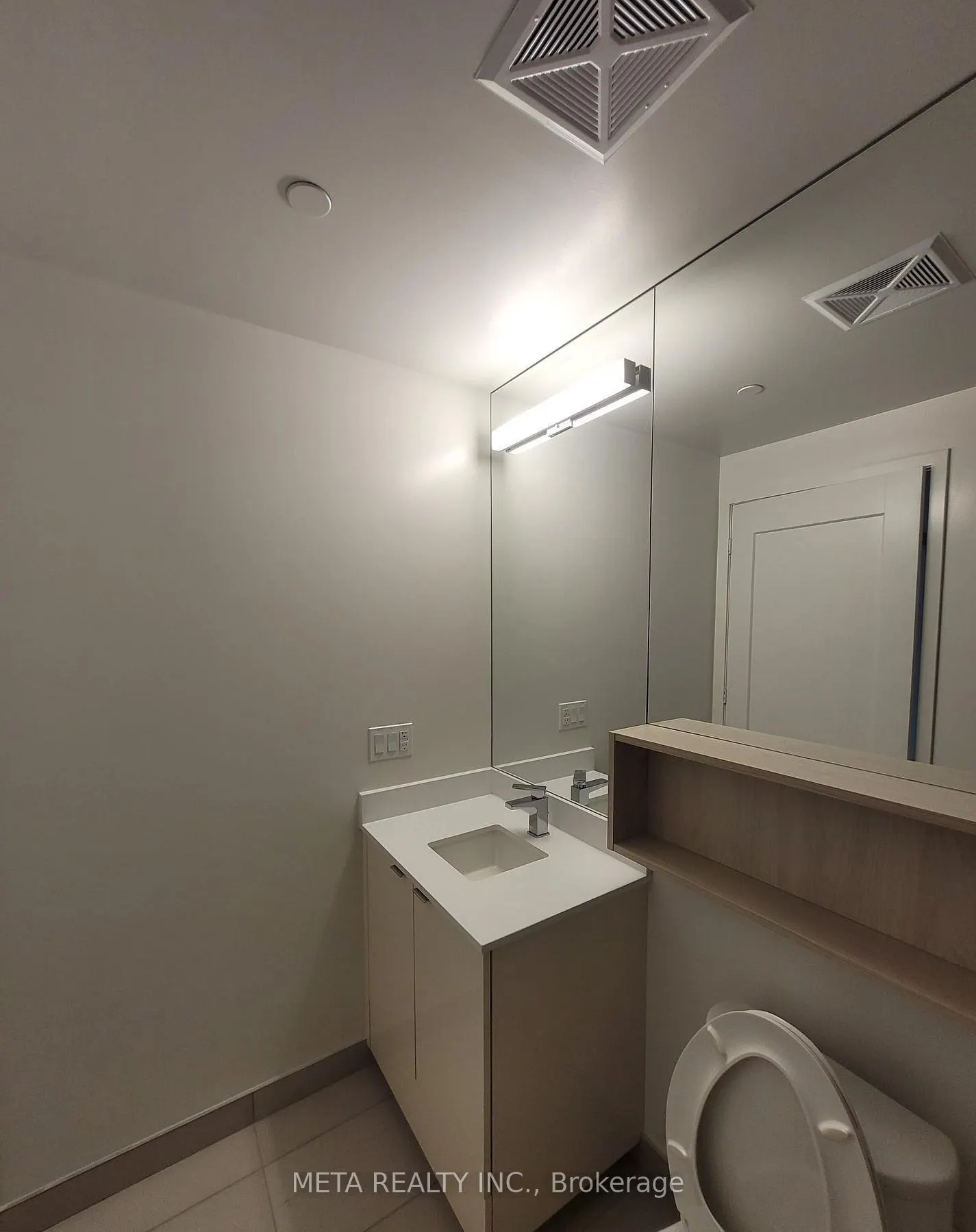 121 Lower Sherbourne Street, #553