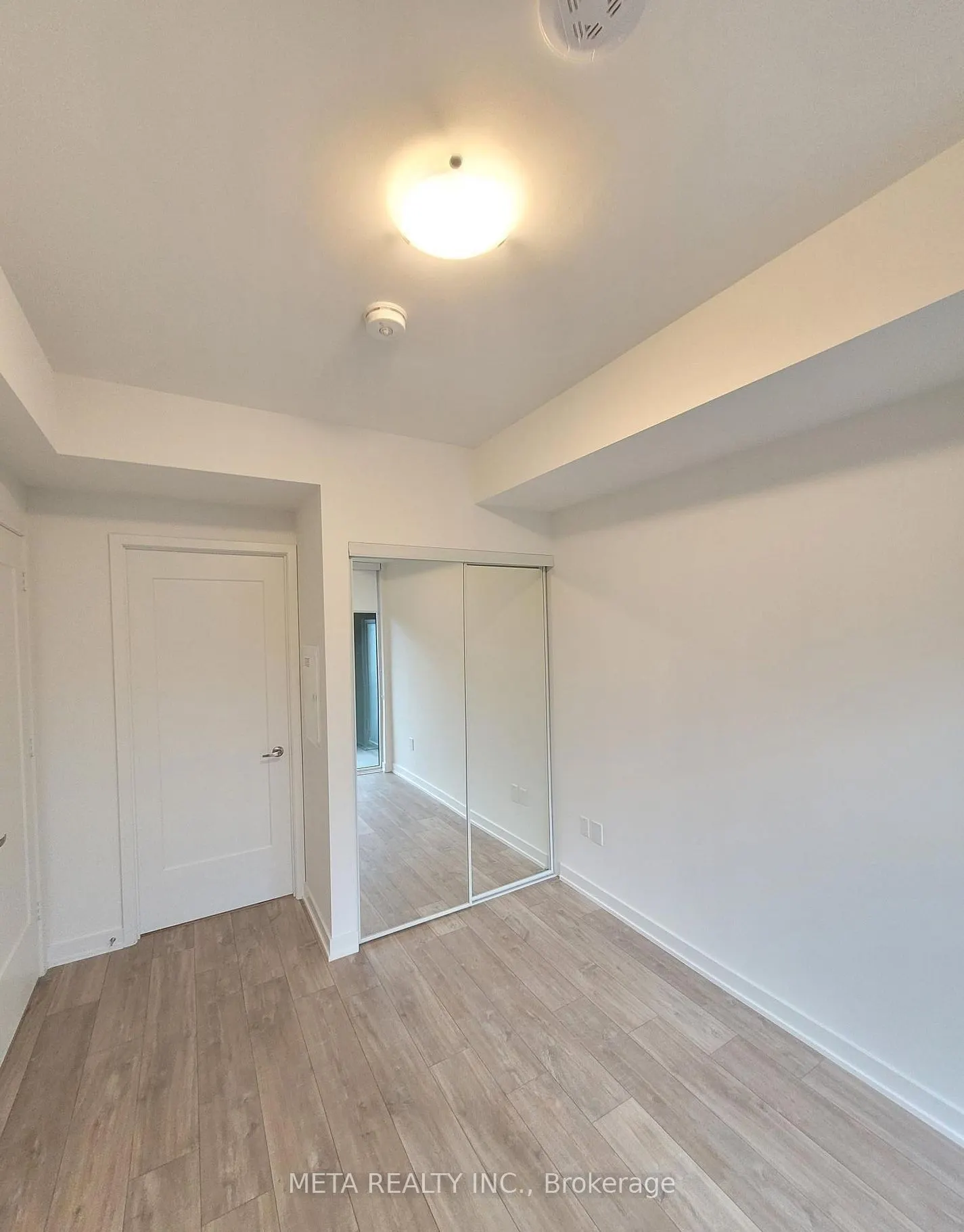 121 Lower Sherbourne Street, #553