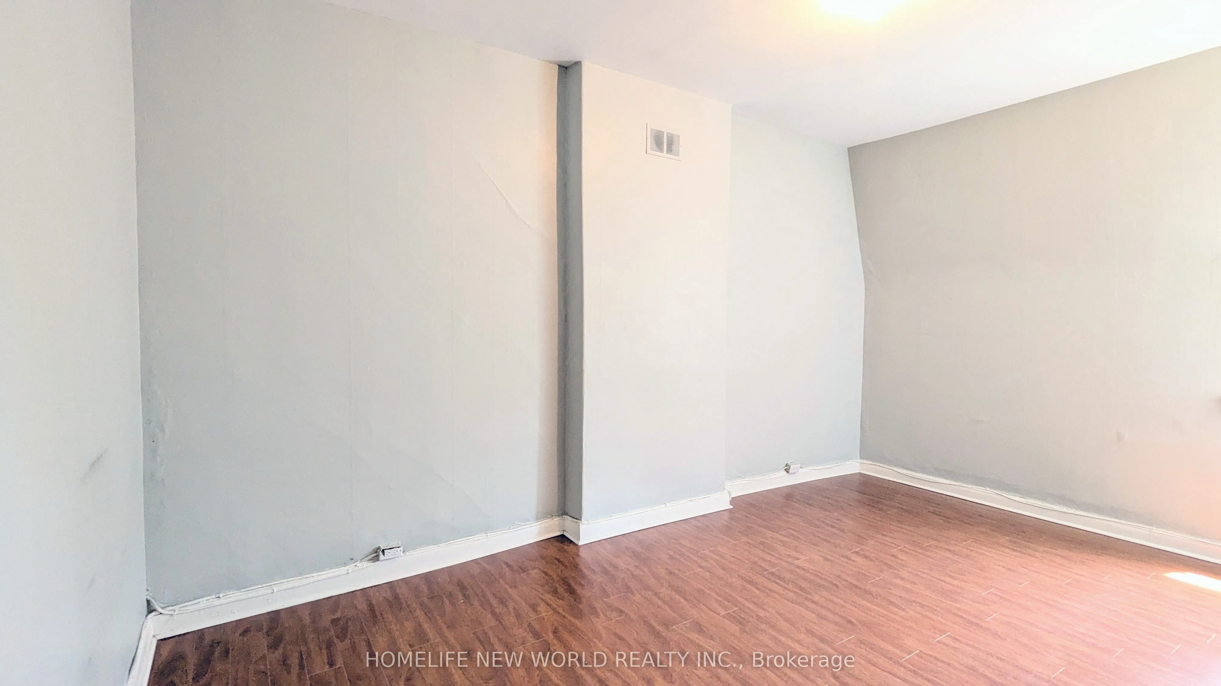 444 Queen Street W, #Floor 3