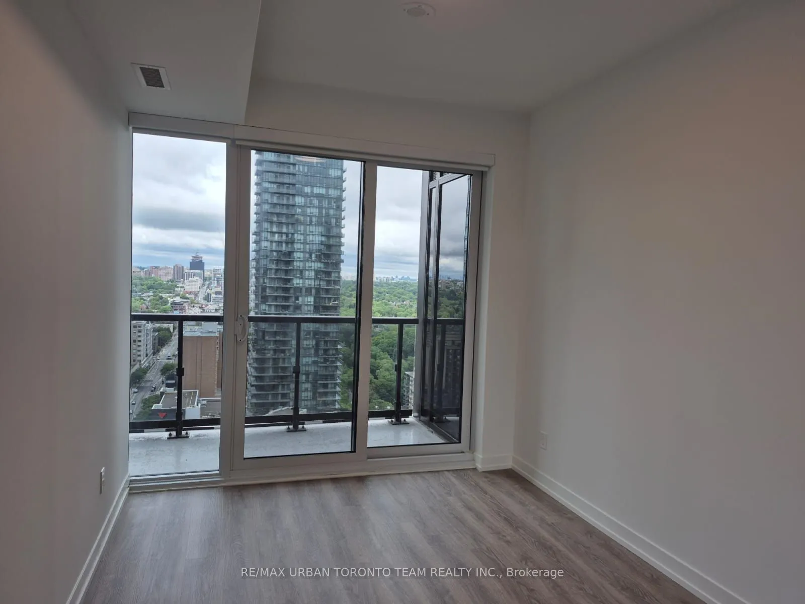 771 Yonge Street, #2805