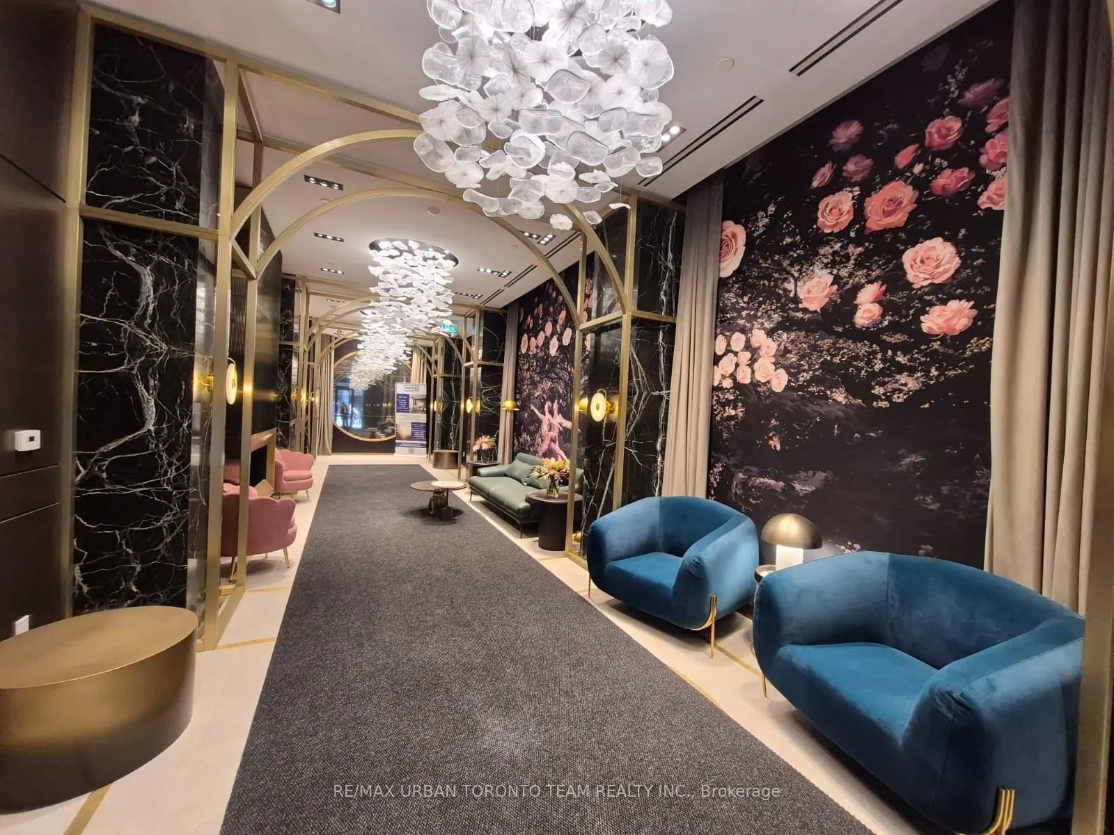 771 Yonge Street, #2805