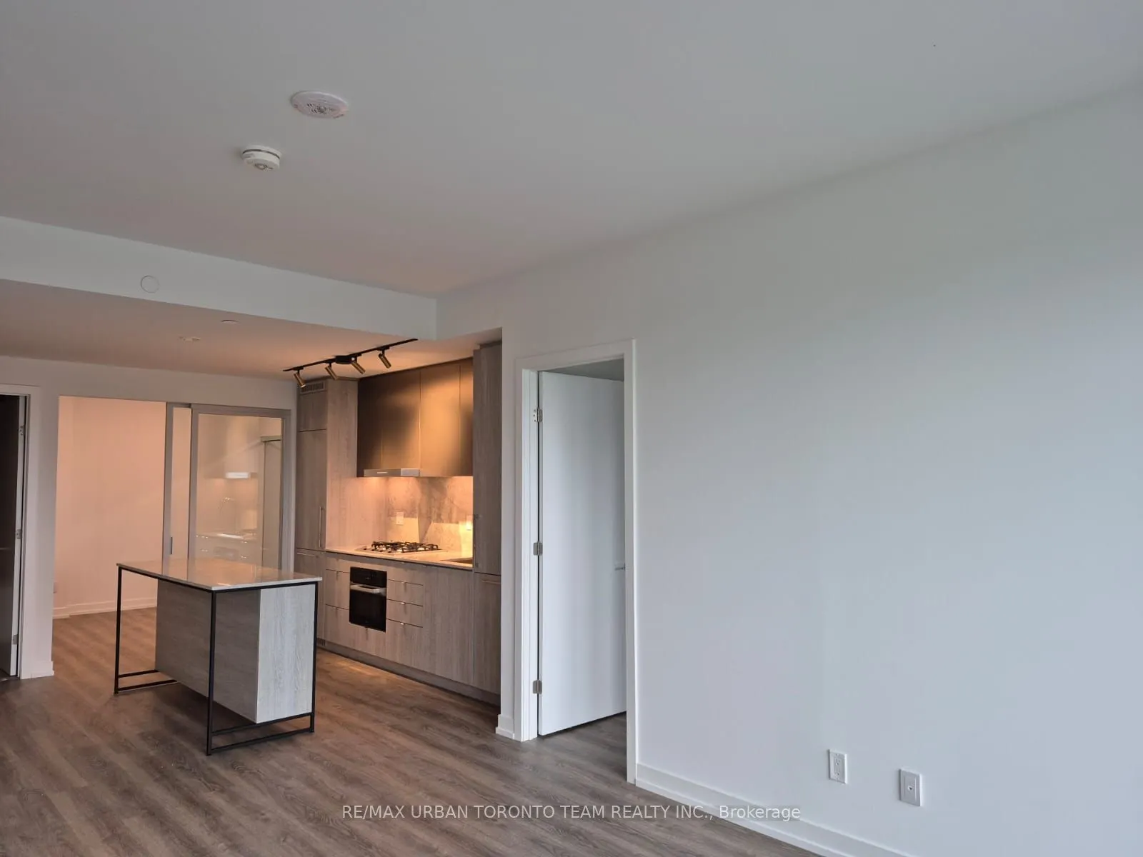 771 Yonge Street, #2805