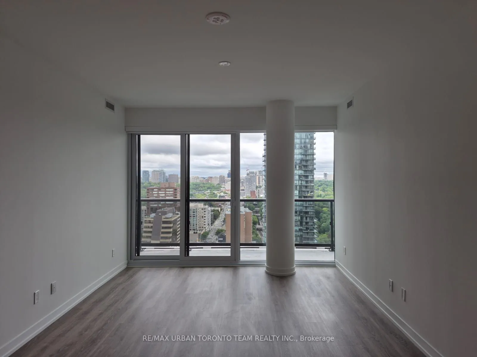 771 Yonge Street, #2805