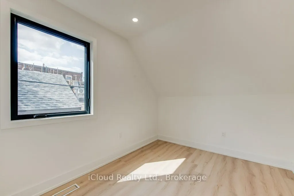 455 Ossington Avenue, #5 Laneway