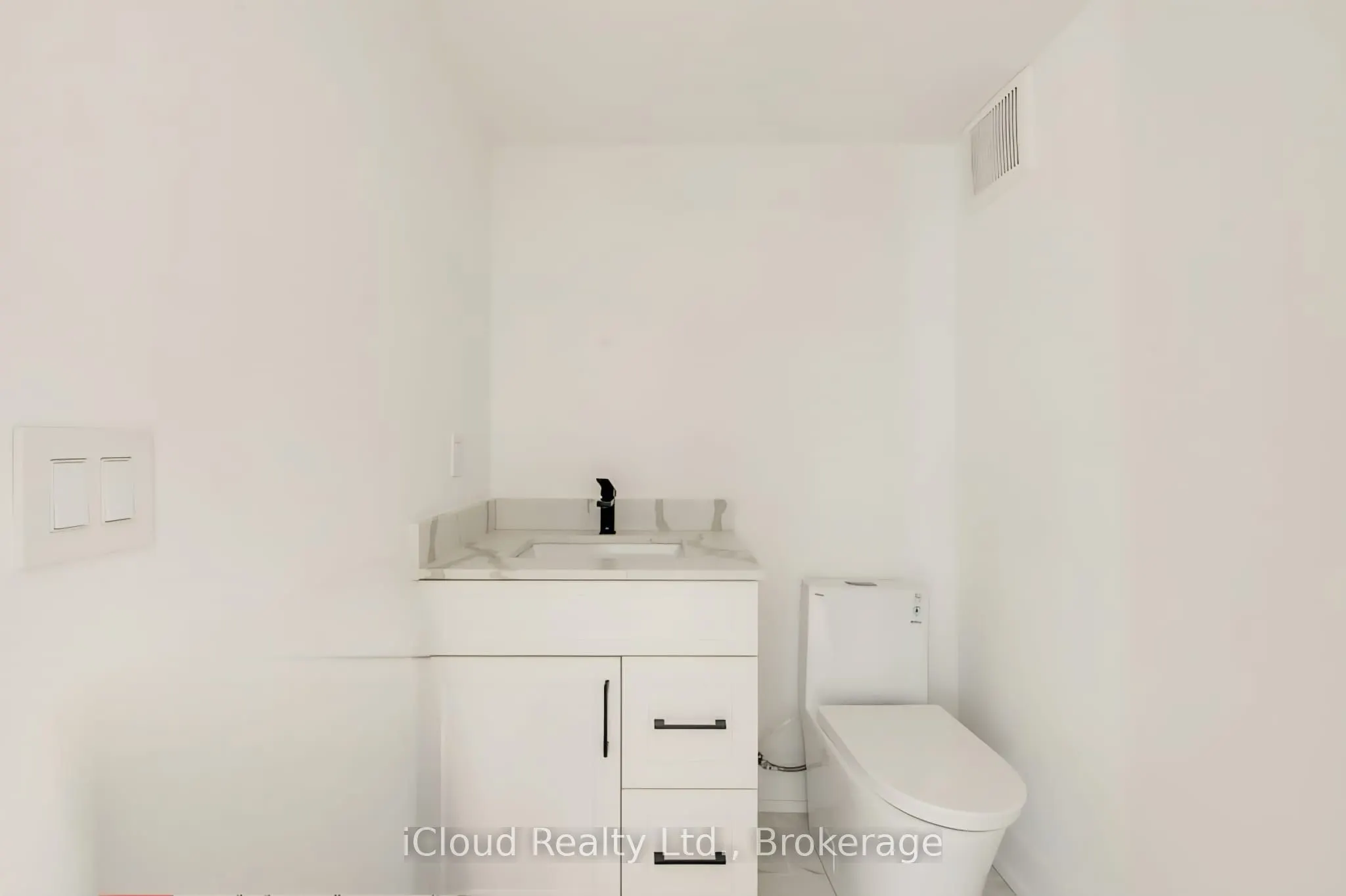 455 Ossington Avenue, #5 Laneway
