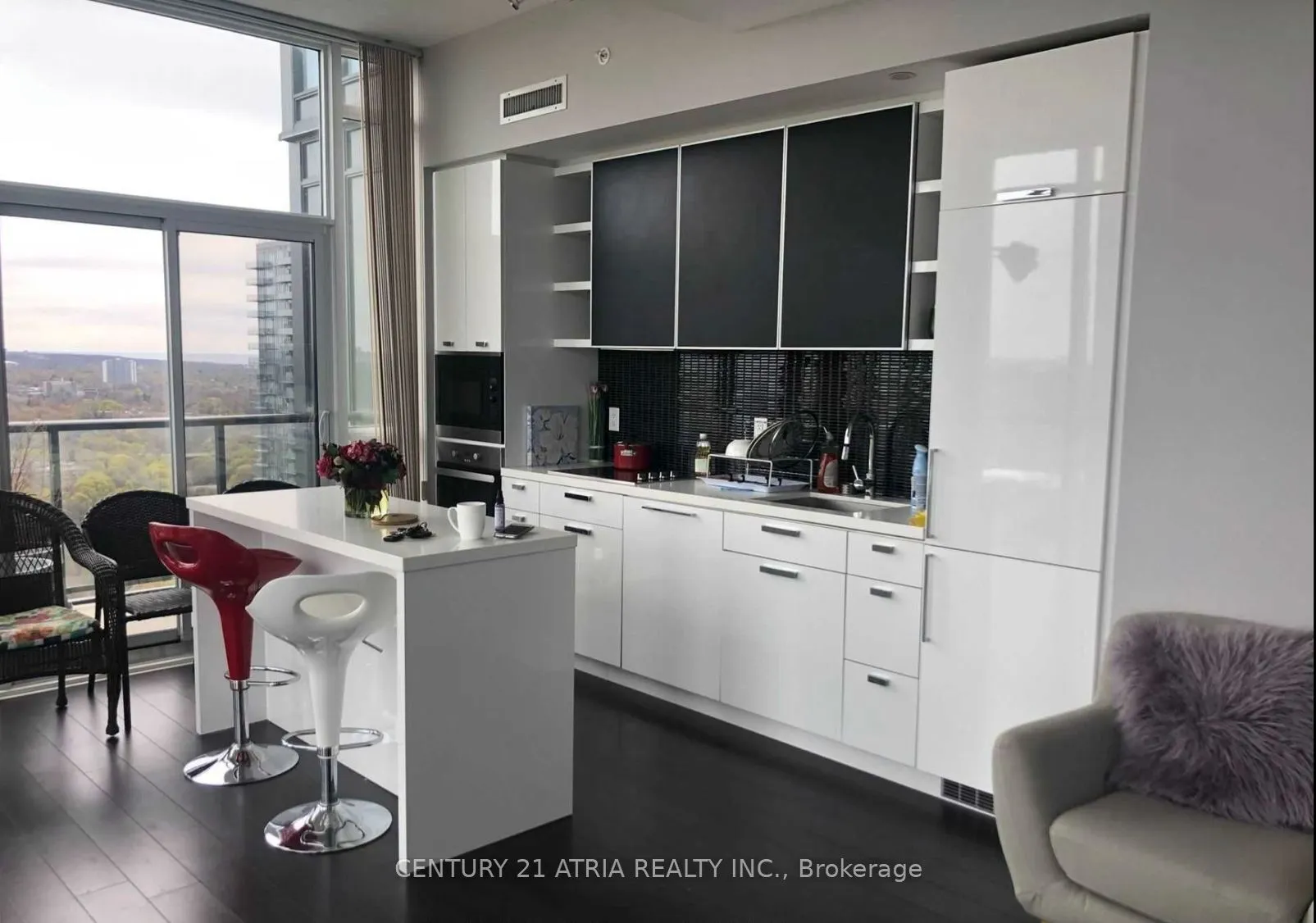 32 Davenport Road, #3002