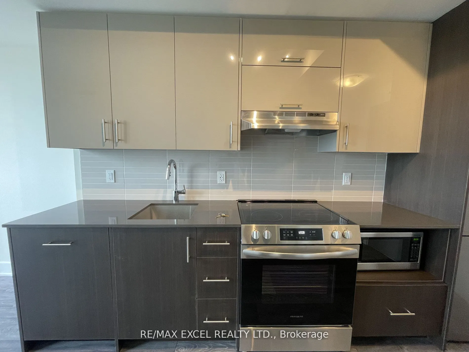 188 Fairview Mall Drive, #1808