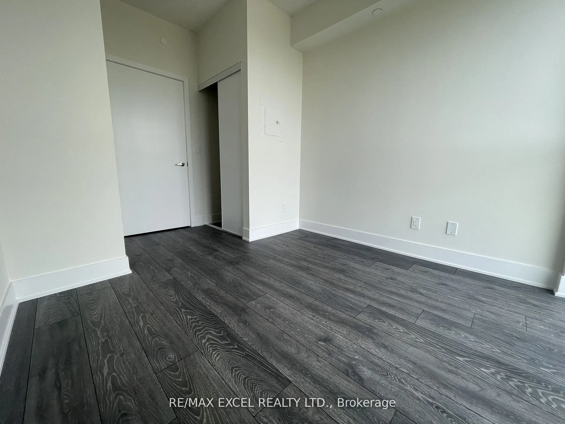 188 Fairview Mall Drive, #1808