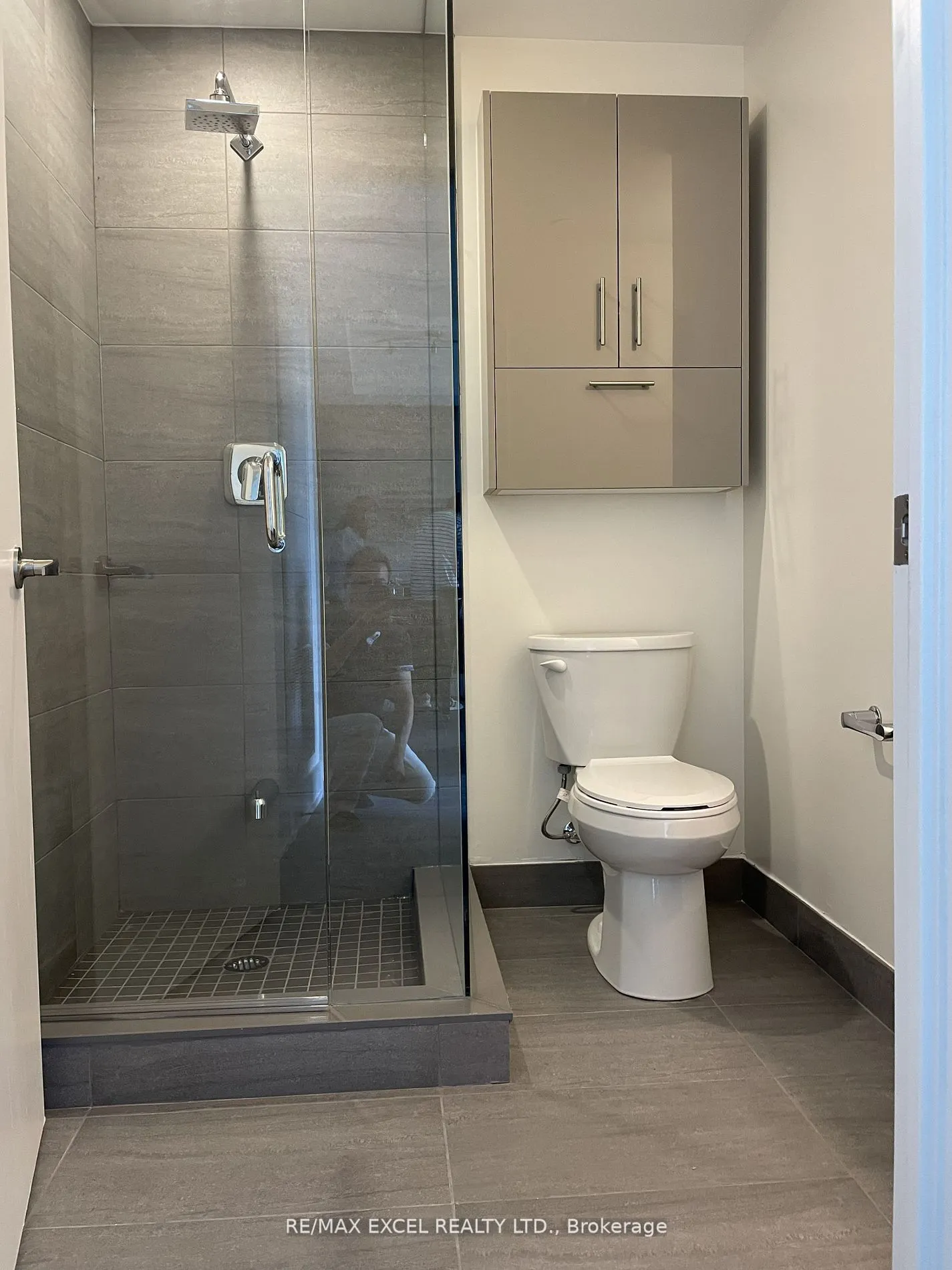 188 Fairview Mall Drive, #1808