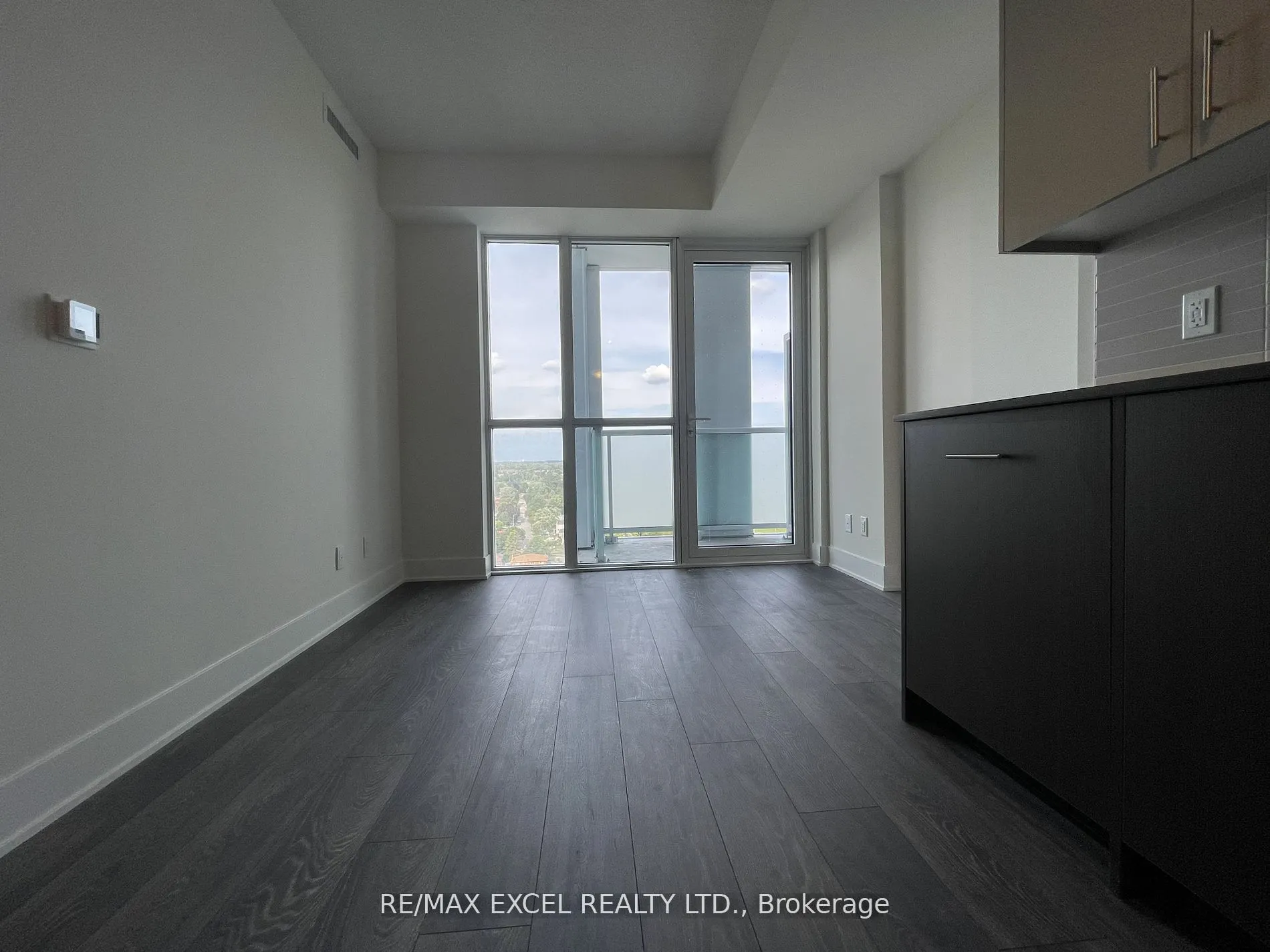 188 Fairview Mall Drive, #1808