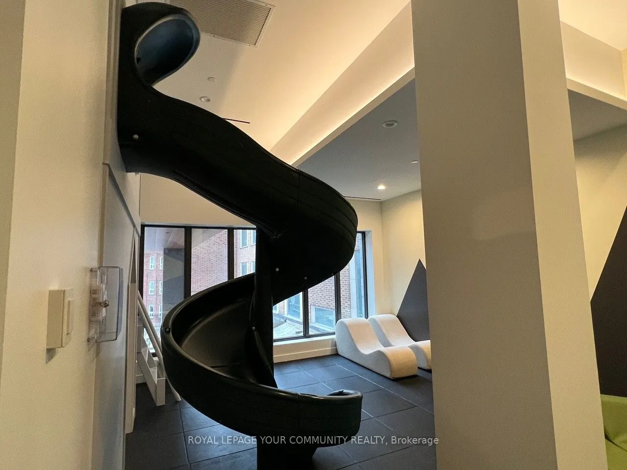 39 Roehampton Avenue, #4410