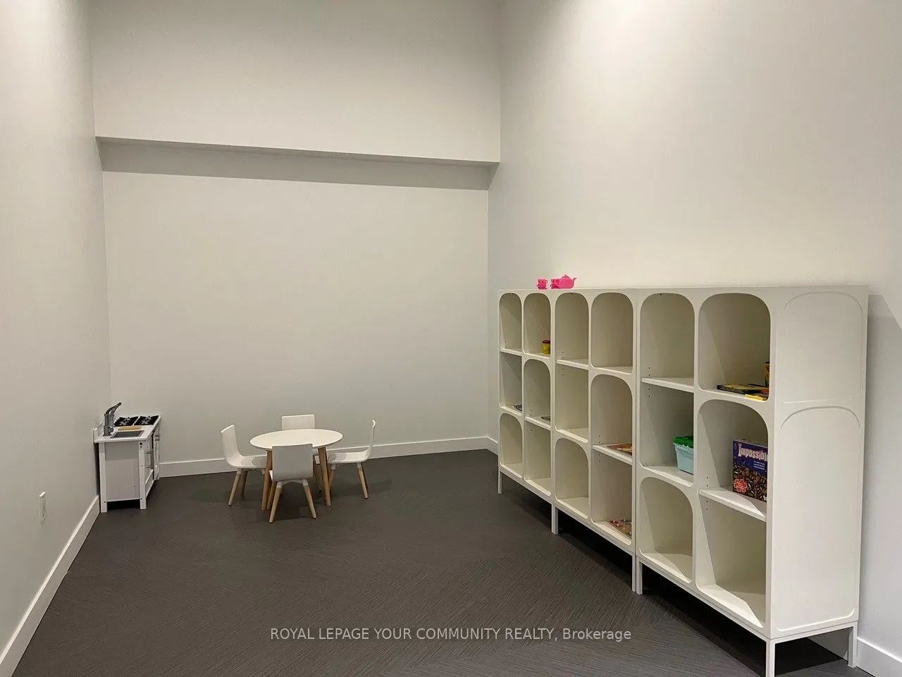 39 Roehampton Avenue, #4410