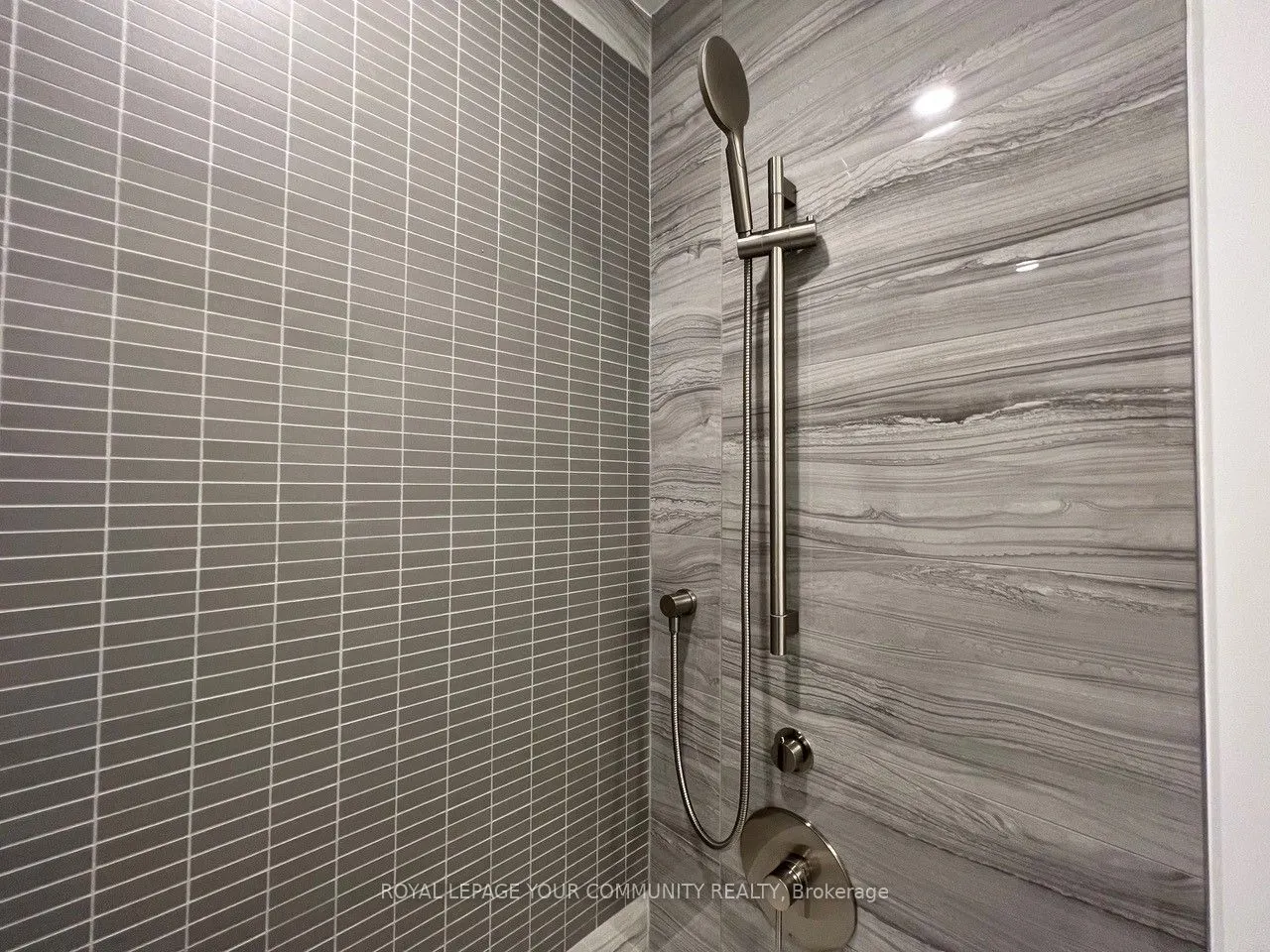 39 Roehampton Avenue, #4410