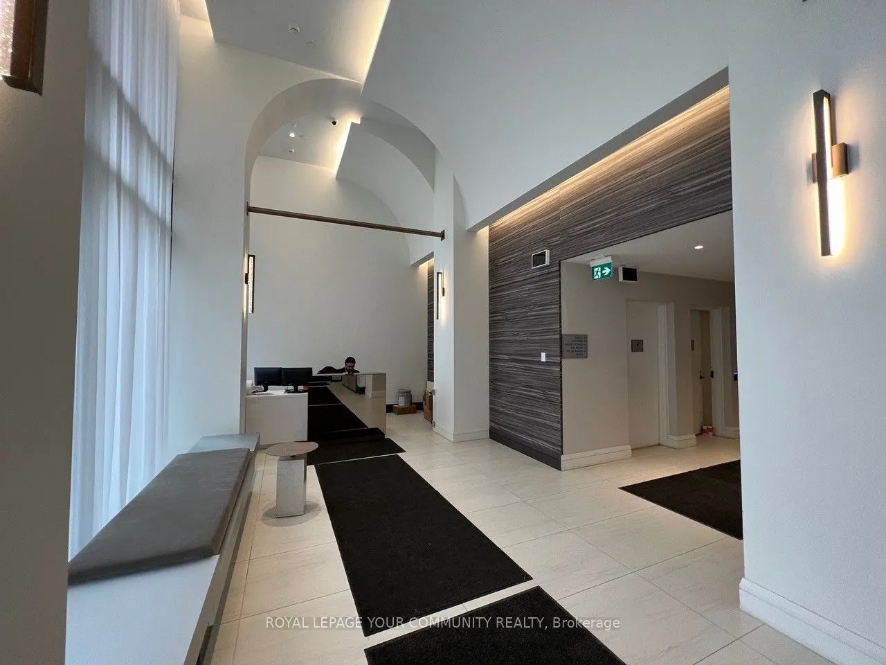 39 Roehampton Avenue, #4410