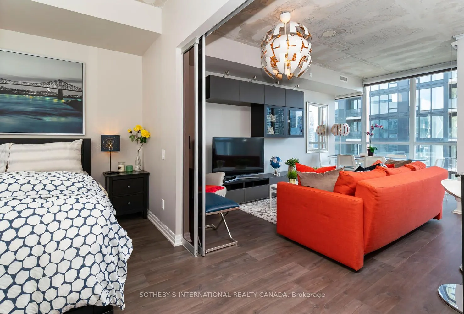 88 Blue Jays Way, #3303